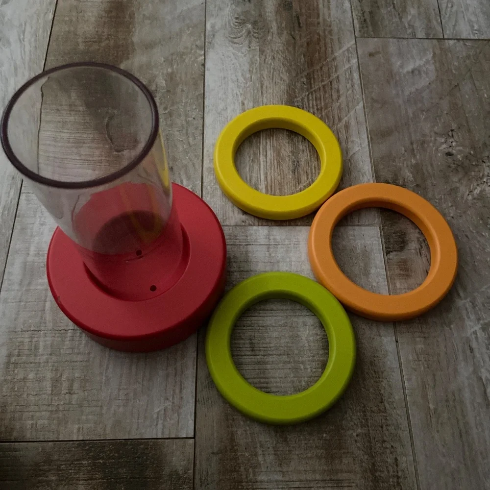 Lovevery Exployer Montessori Play Kit Items 9-10 Months